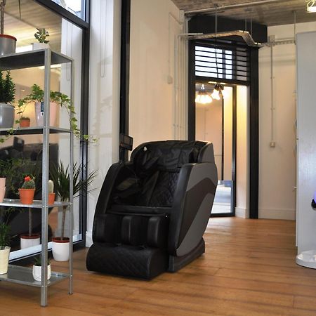 Cosmos Capsule Coworking London Hotell Exteriör bild